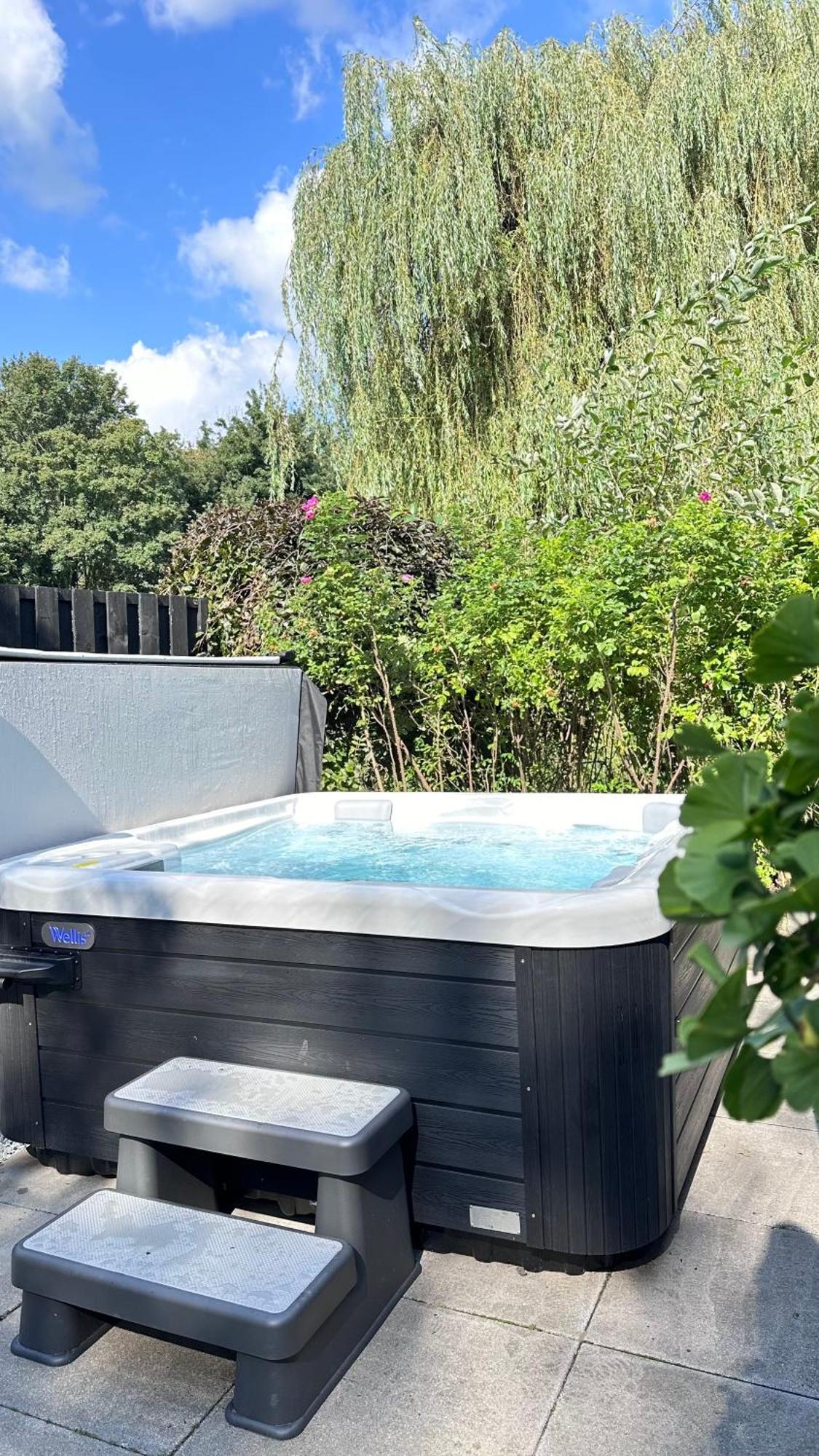 Вілла De Luxe Bed &Wellness 's-Hertogenbosch  Екстер'єр фото