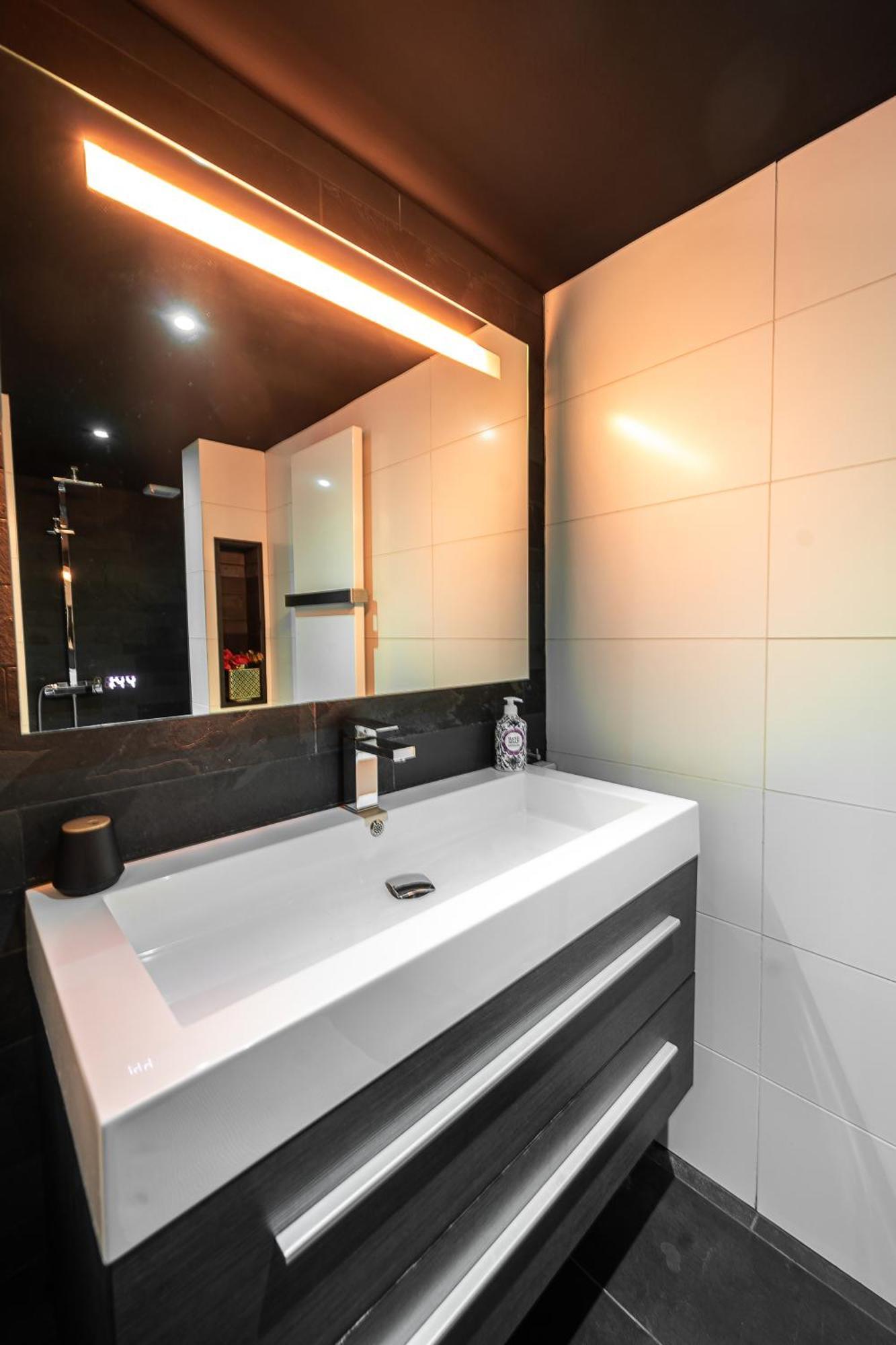 Вілла De Luxe Bed &Wellness 's-Hertogenbosch  Екстер'єр фото