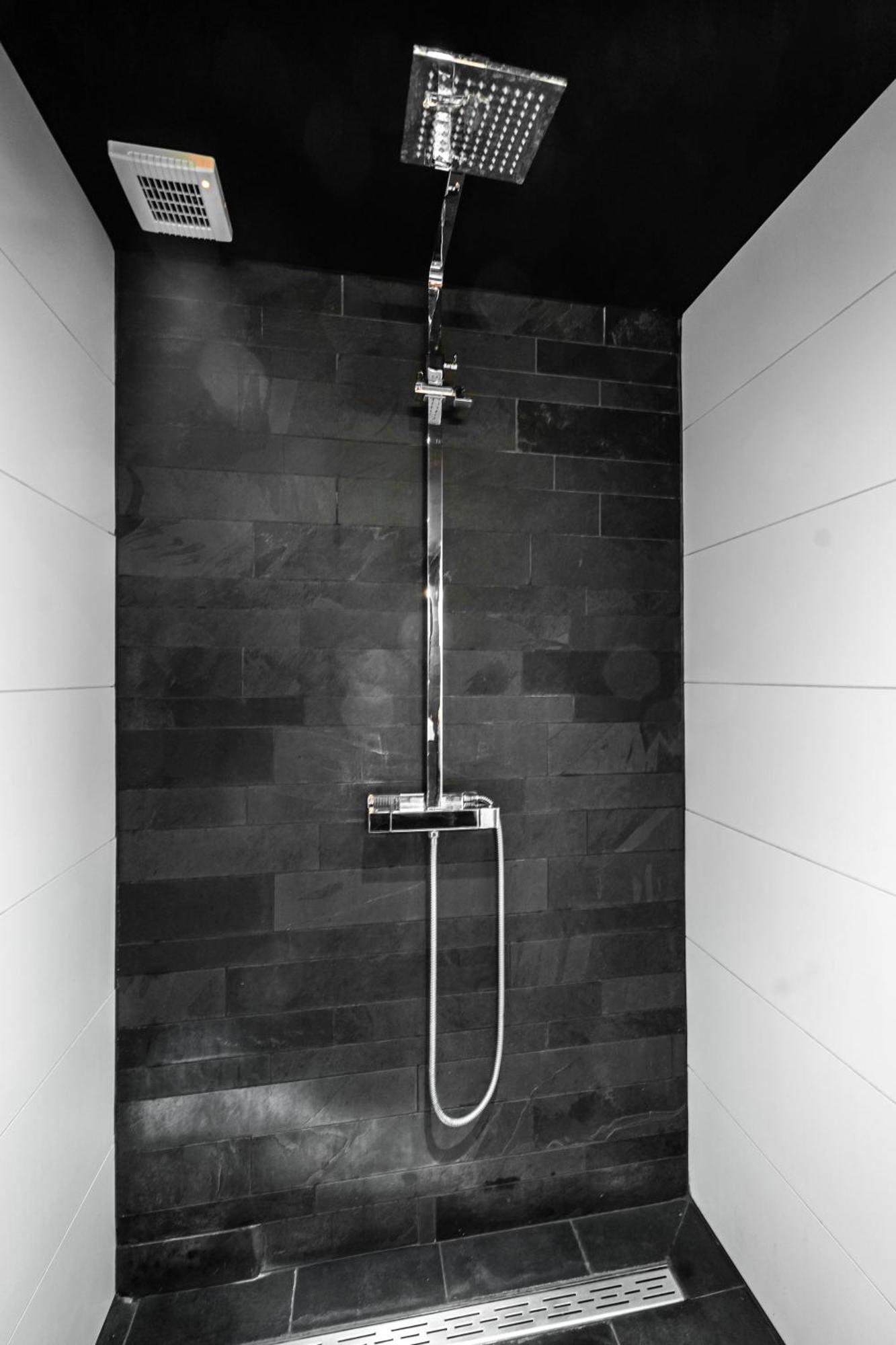 Вілла De Luxe Bed &Wellness 's-Hertogenbosch  Екстер'єр фото