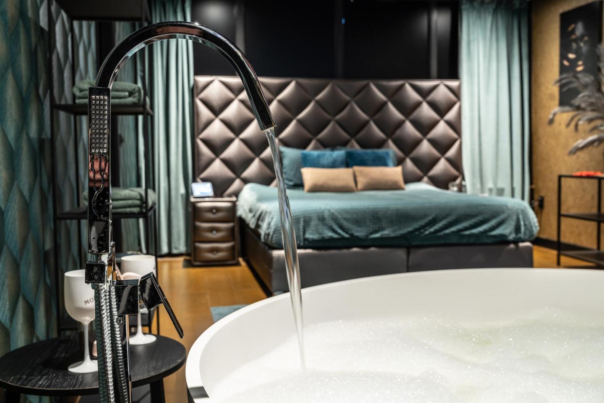 Вілла De Luxe Bed &Wellness 's-Hertogenbosch  Екстер'єр фото